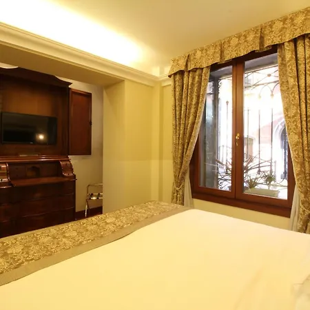 르 이솔레 호텔