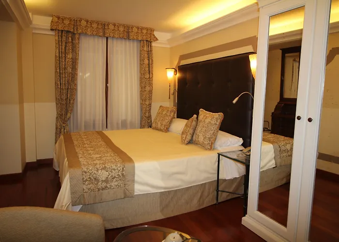 Le Isole מלון 3*